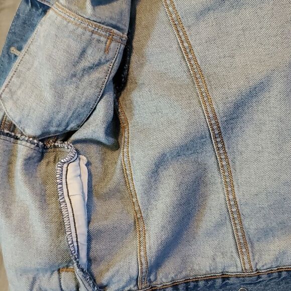 LEVI WOMENS SMALL LIGHT WASH DENIM JACKET - Picture 5 of 11